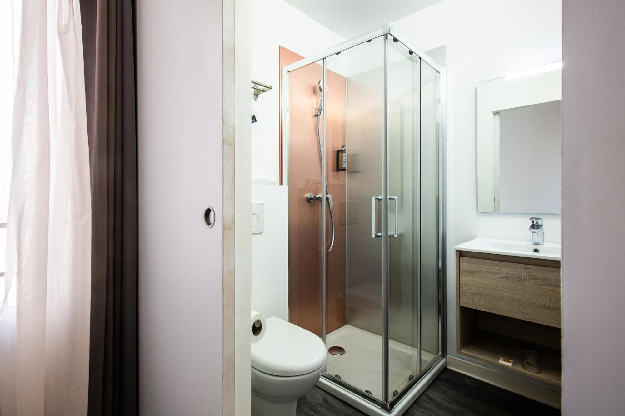 Hostel Pb - Perpignan Gare Bagian luar foto