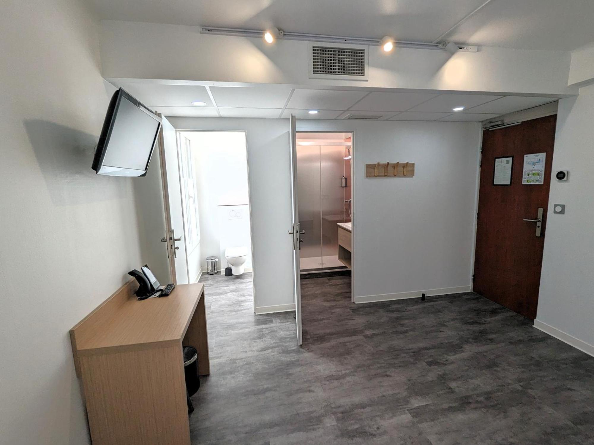 Hostel Pb - Perpignan Gare Bagian luar foto